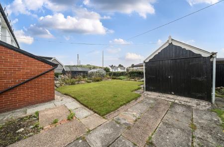 1348182-4-68c0338...