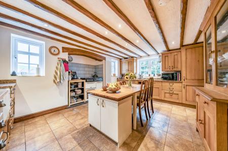 1362197-5-68e4132...