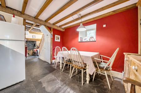 1362744-1-68ee922...