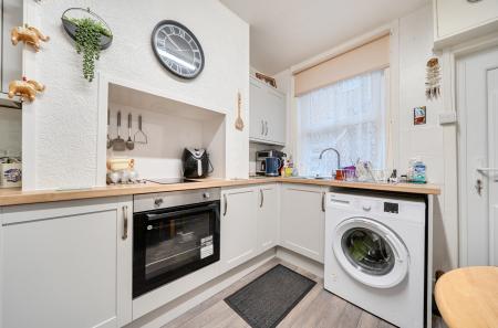 1401923-12-6970f6...