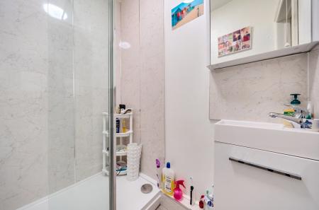 1401923-13-6970f6...