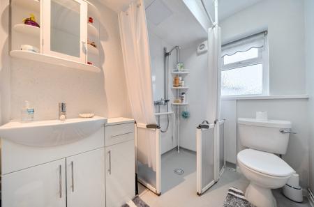 1396639-12-6970f7...