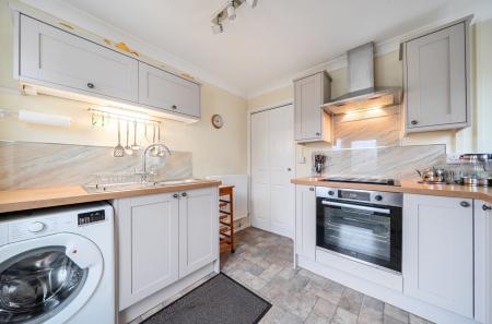 1396639-8-6970f74...