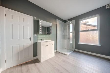 1404083-9-697a854...