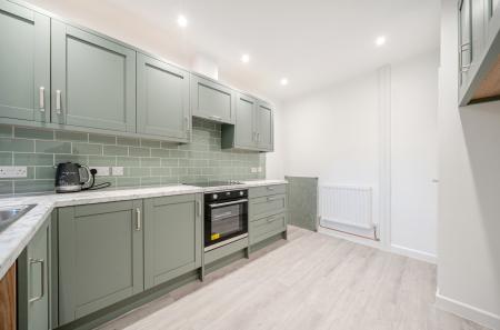 1404083-3-697a852...