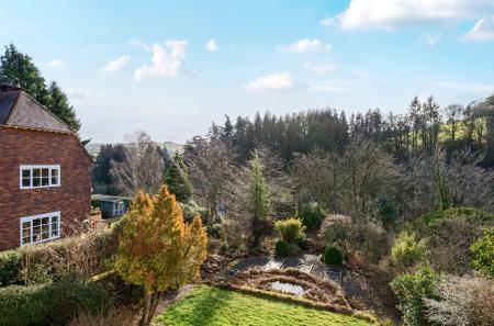 1403382-5-697a859...