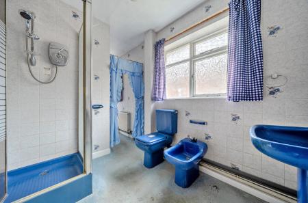 1401709-12-697258...