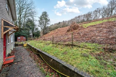 1401709-2-6972585...