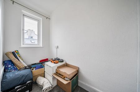 1410998-2-6994a08...