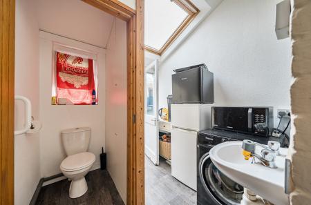 1410998-10-6994a1...