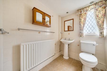 1409981-3-698b39b...