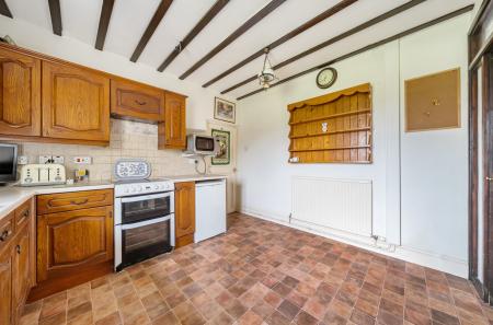 1409981-7-698b3b6...