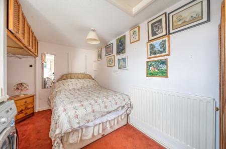 1409981-6-698b3b3...