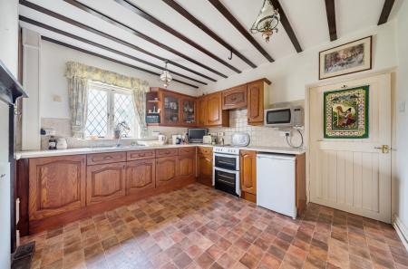 1409981-10-698b3d...