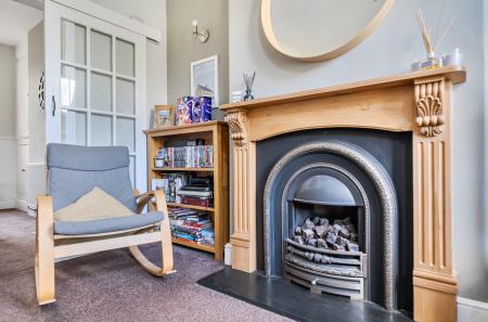 1432602-6-69c42a8...