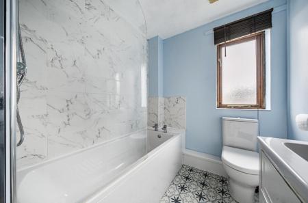 1442685-1-69de753...