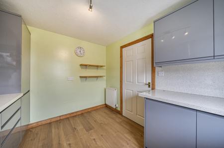 1442685-9-69de760...