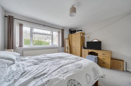 1435805-10-69d80b...