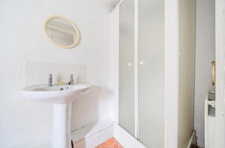 1388323-16-693869...