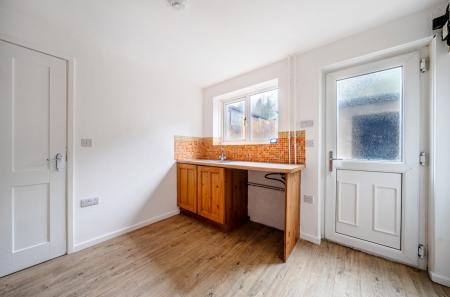 1384460-9-692d94f...