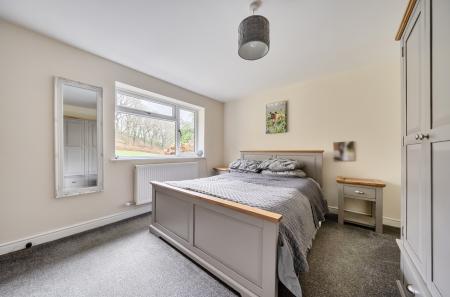 1384492-17-693c17...