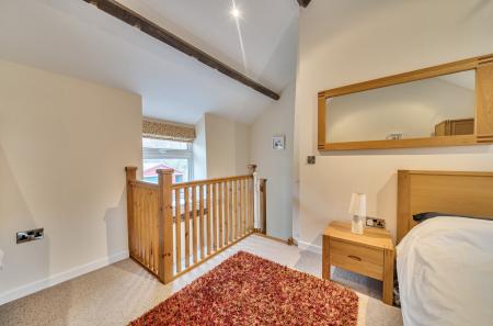 1407317-4-69809b5...