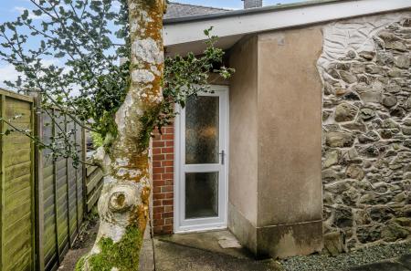 1407317-3-69809b4...