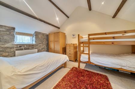 1407317-7-69809d1...