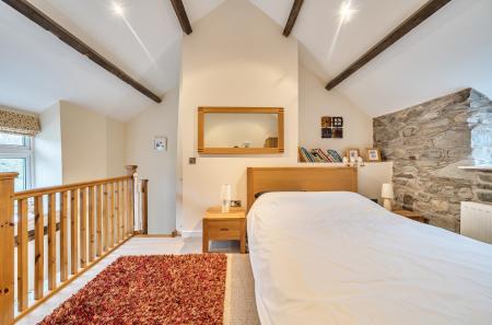 1407317-5-69809c9...