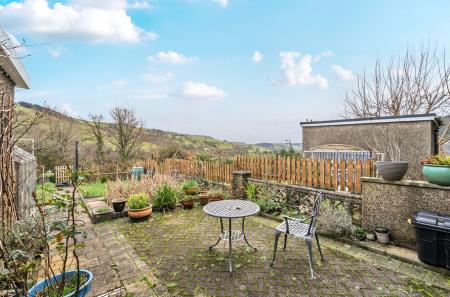 1411012-3-698a51b...