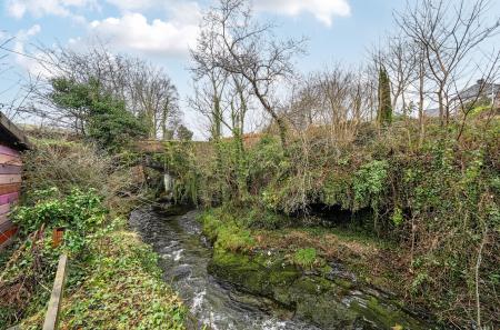 1404248-5-697258c...