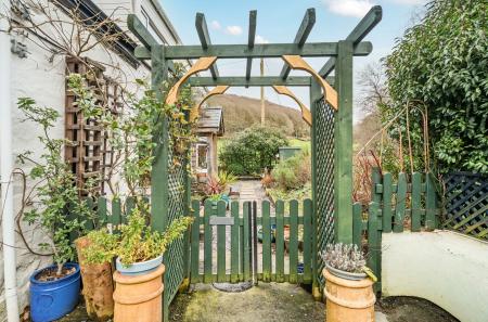 1405438-2-698a513...