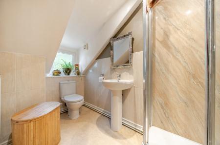 1405438-5-698a50f...