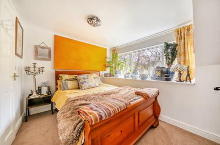 1405438-11-698a50...