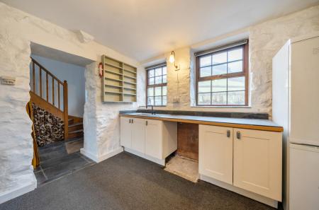 1407155-10-6985f6...