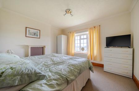 1404444-19-698a51...