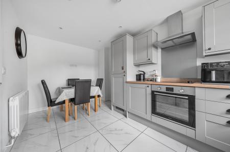 1343674-12-68b1d9...