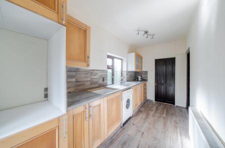 1347274-12-68b6e5...