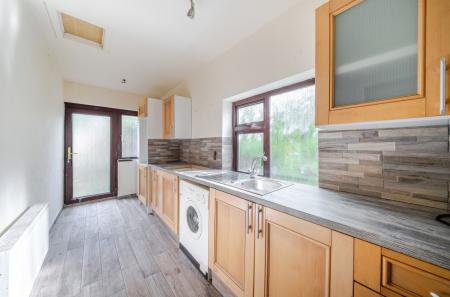 1347274-10-68b6e6...