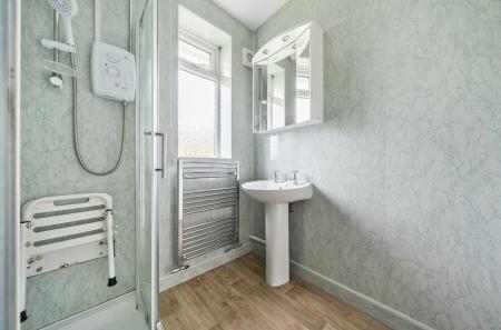 1358968-3-68dabec...