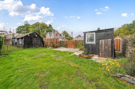 1360306-5-68da7ca...