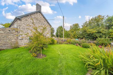 1360306-6-68dabd9...