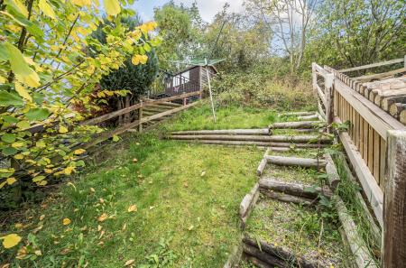 1365929-4-68efcca...