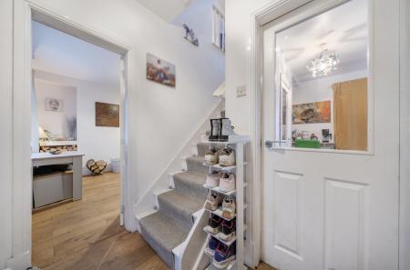 1396690-10-695fd8...