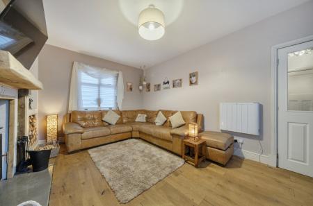 1396690-12-695fd8...