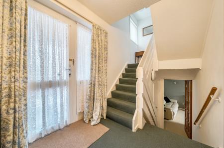 1395971-11-696122...