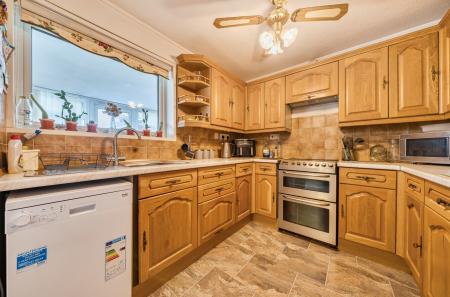 1395971-10-696122...