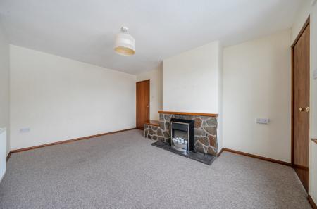 1395965-10-696121...