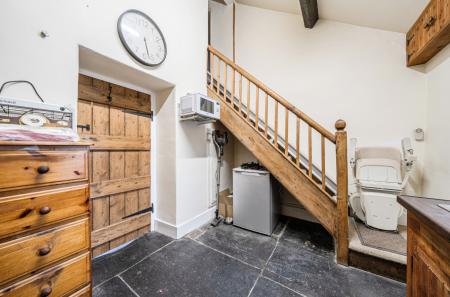 1406699-17-698608...