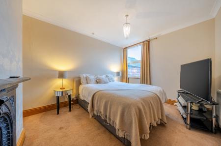 1410186-1-699601f...